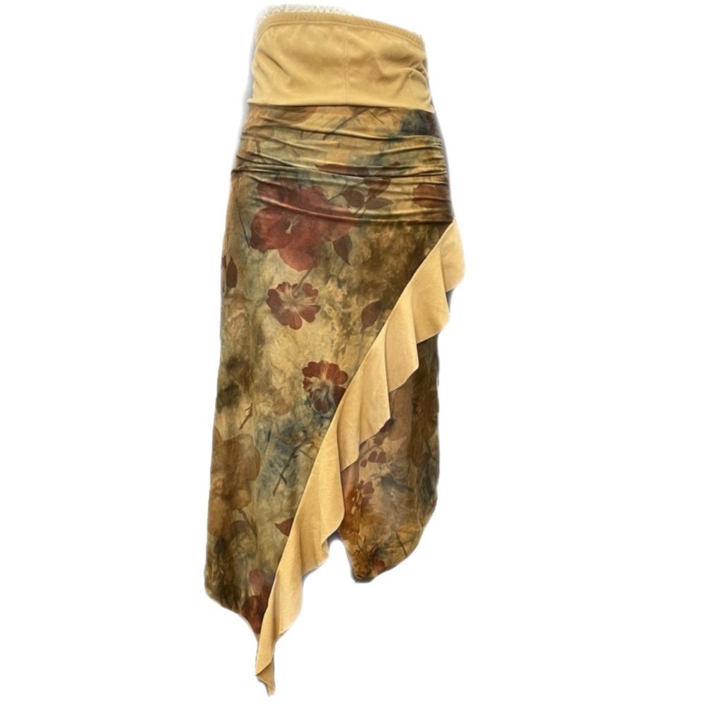 Groove- Gold a symmetrical floral print ruffle skirt